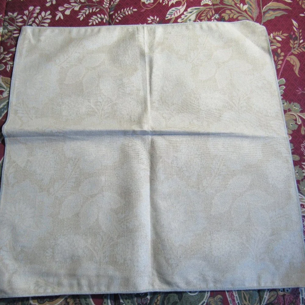 Lot of 5 Floral Print Napkins 17